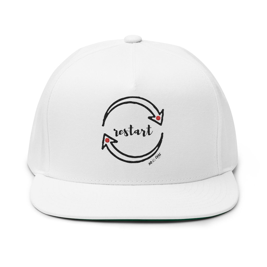 Cappellino con ricamo "RESTART"